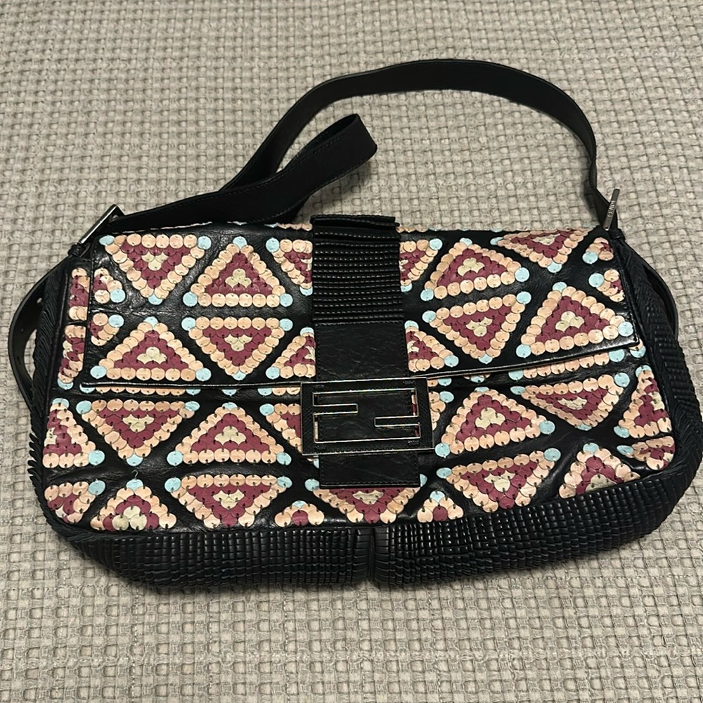 Price Drop!! 🔥🔥Fendi multicolored crossbody messenger bag. Hard to find!!